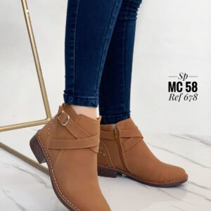 Bota Corta de Dama con Hebilla